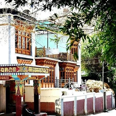 Youthok Guest House Лех Екстер'єр фото