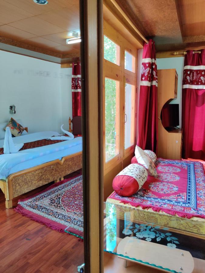 Youthok Guest House Лех Екстер'єр фото