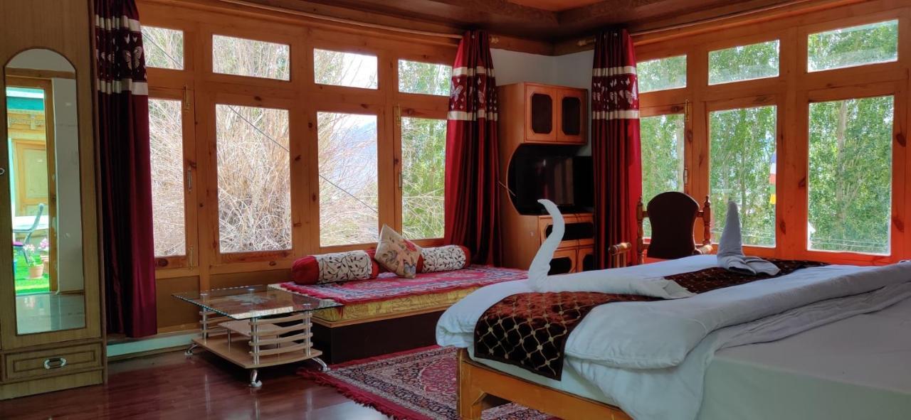 Youthok Guest House Лех Екстер'єр фото