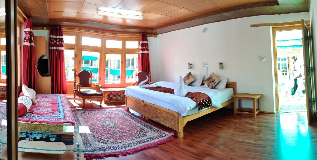 Youthok Guest House Лех Екстер'єр фото