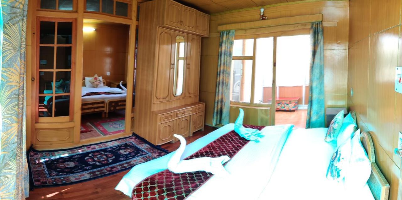 Youthok Guest House Лех Екстер'єр фото