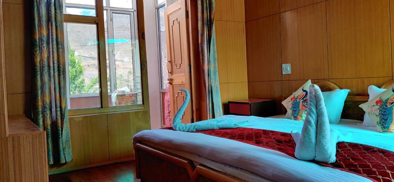 Youthok Guest House Лех Екстер'єр фото