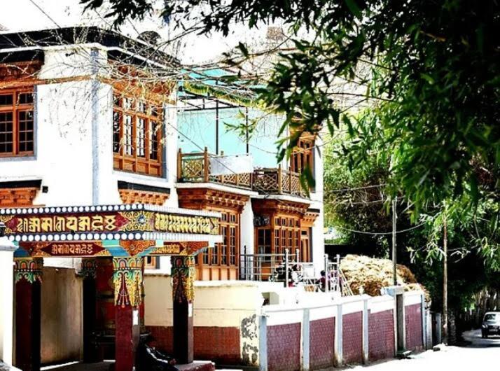 Youthok Guest House Лех Екстер'єр фото