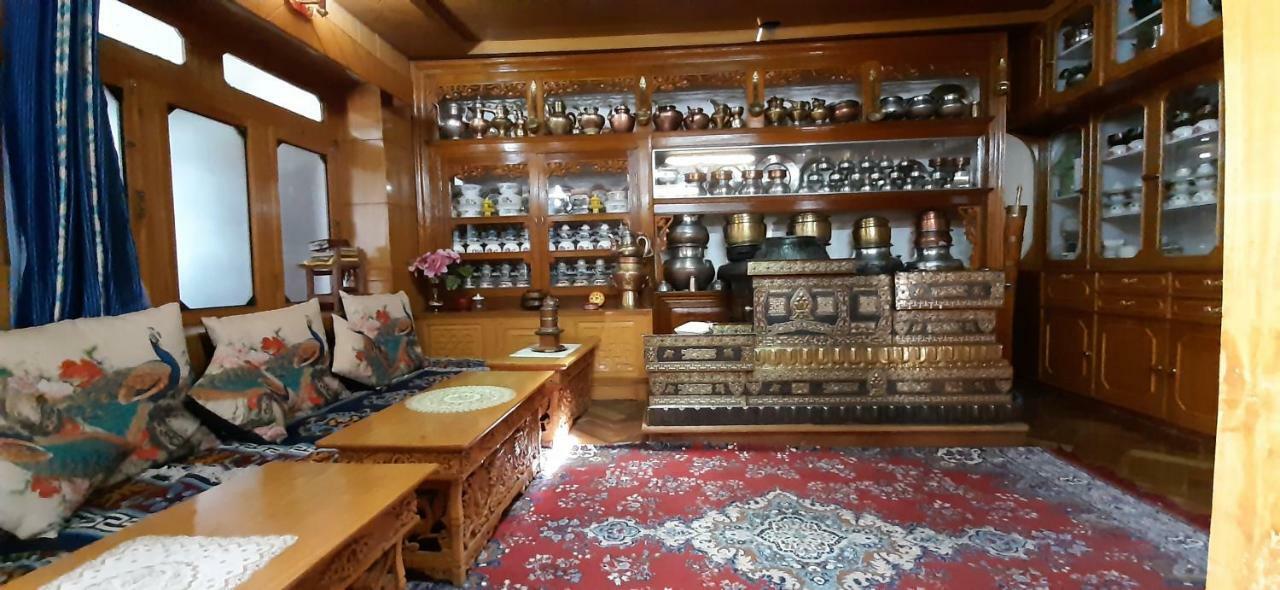 Youthok Guest House Лех Екстер'єр фото